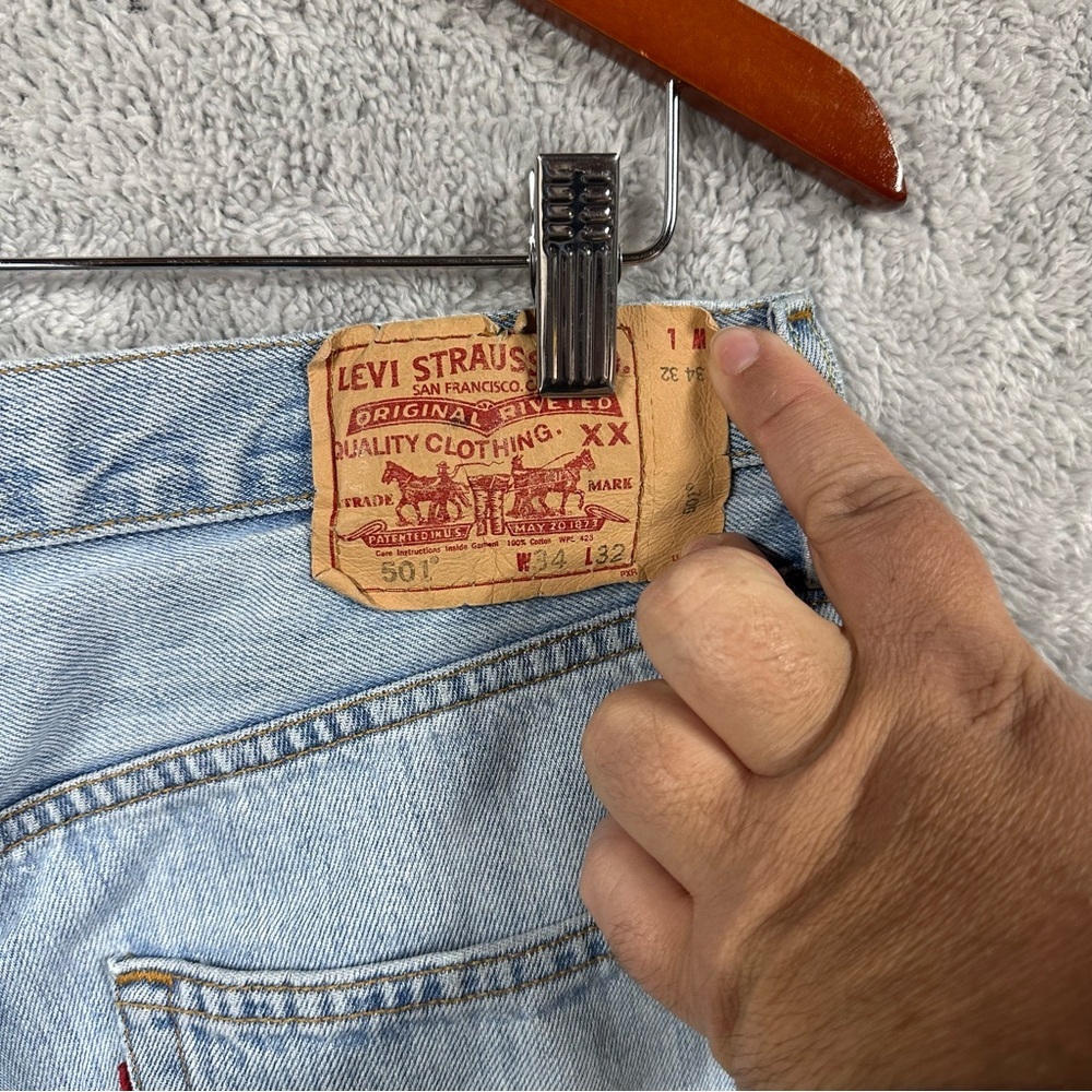 Levi’s 501 Y2K Light Wash Straight Leg Button Fly Jeans Size 34x32 - Picture 5 of 10